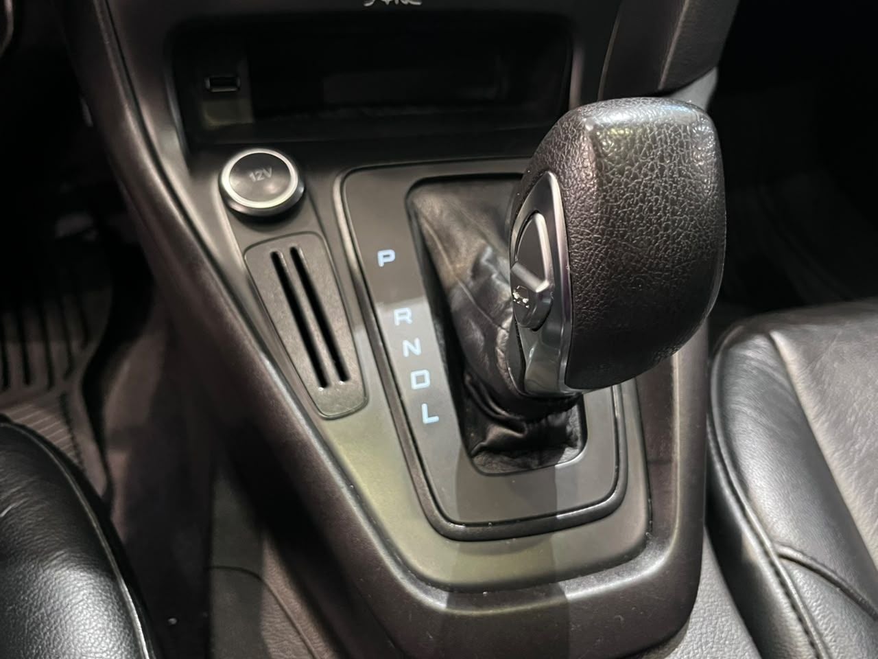 2017 Ford Focus 2.0 Sedan SE At