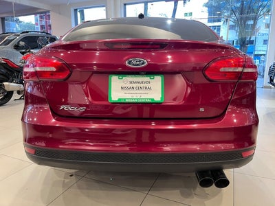 2017 Ford Focus 2.0 Sedan SE At
