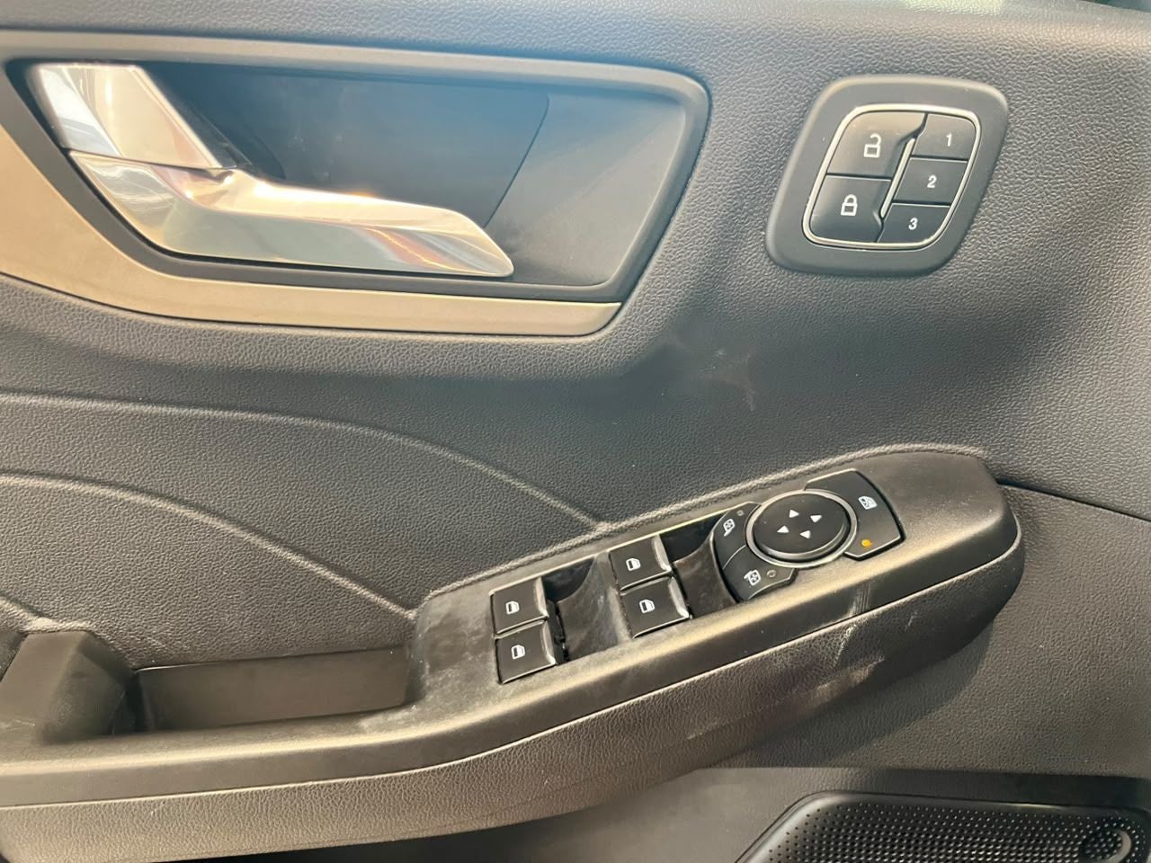 2021 Ford Escape 2.5 SEL Limited At