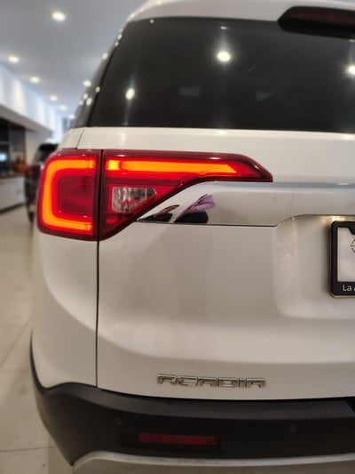 2017 GMC Acadia 3.6 Denali 6 Pas. At