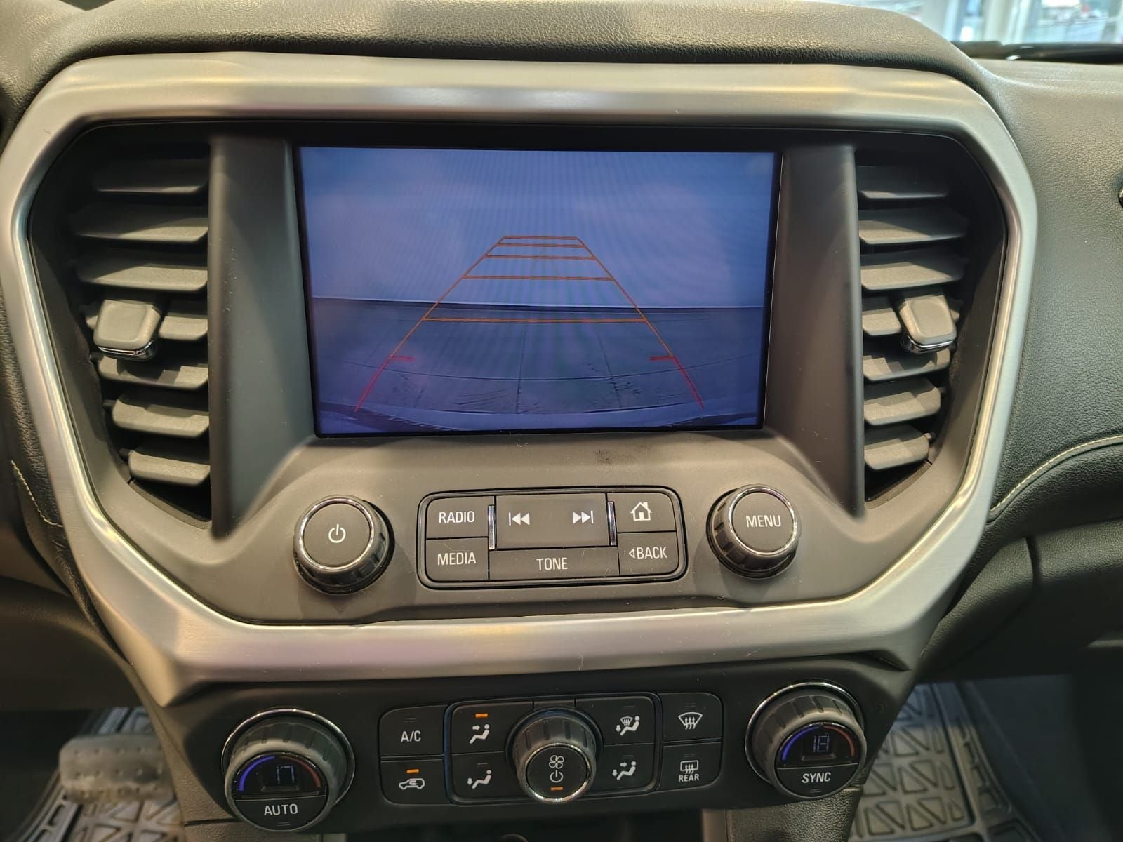 2017 GMC Acadia 3.6 Denali 6 Pas. At