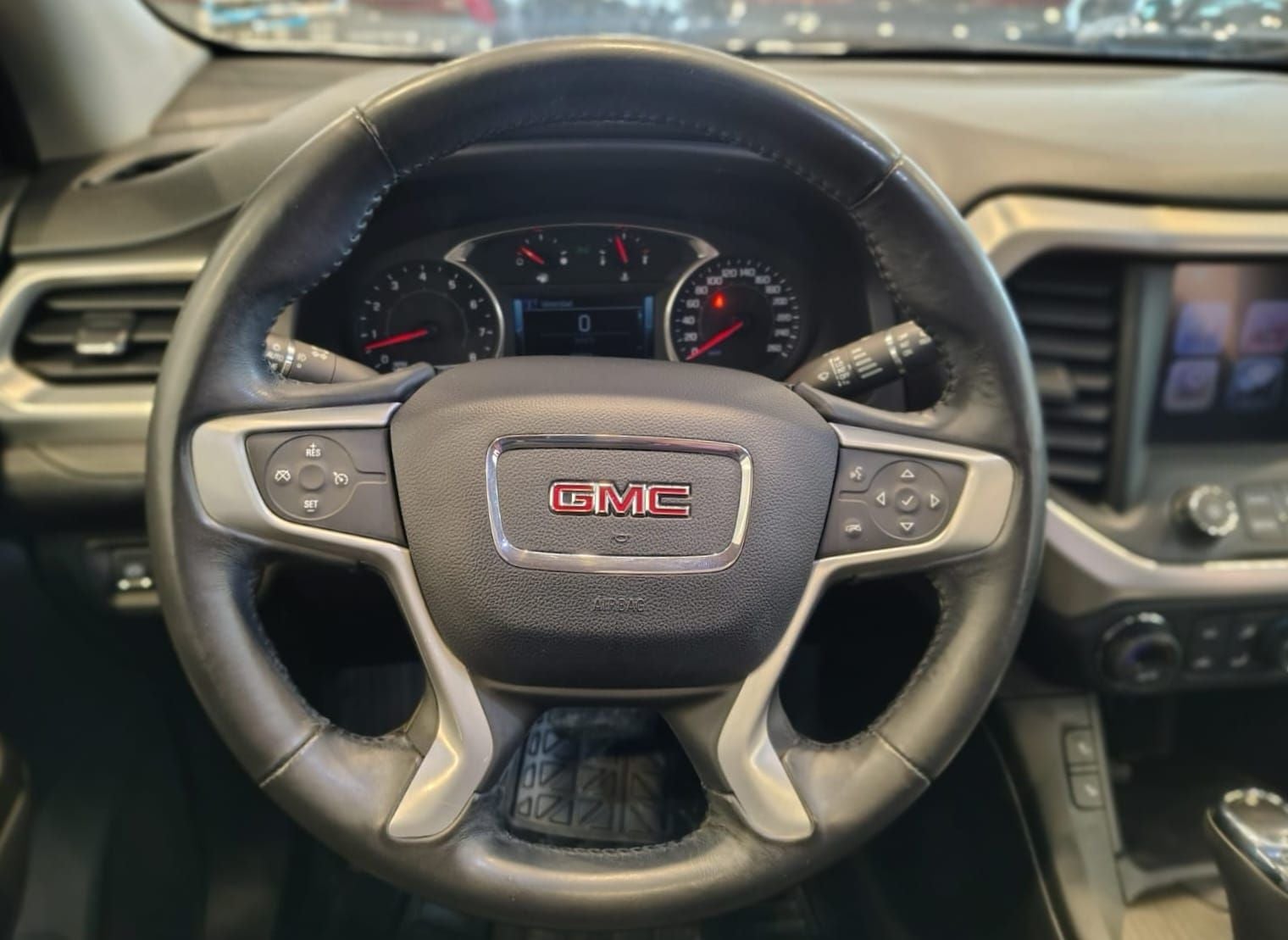 2017 GMC Acadia 3.6 Denali 6 Pas. At