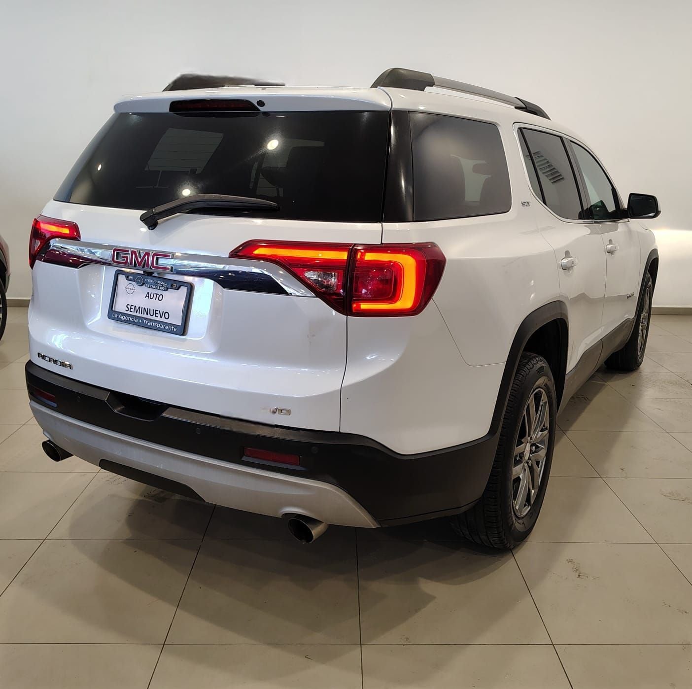 2017 GMC Acadia 3.6 Denali 6 Pas. At