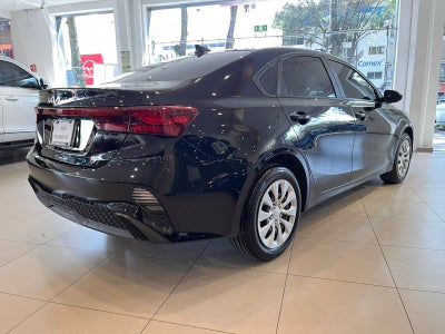 2022 Kia Forte 2.0 L Mt