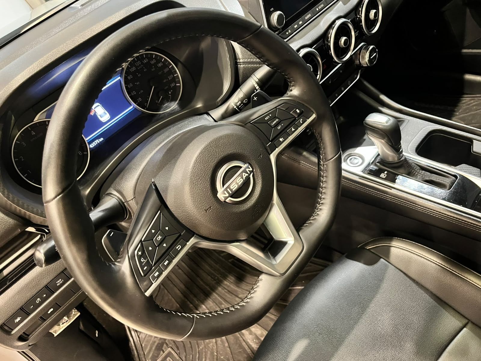 2025 Nissan Sentra 2.0 SR Platinum At