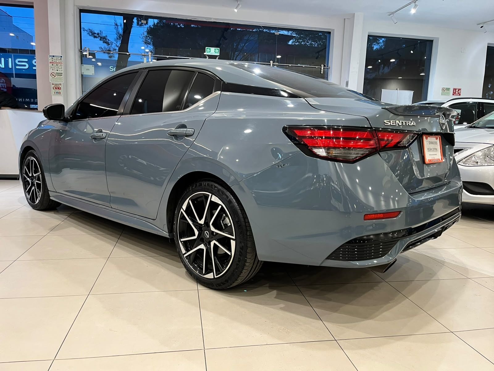 2025 Nissan Sentra 2.0 SR Platinum At