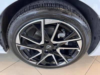 2025 Nissan Sentra 2.0 SR Platinum At