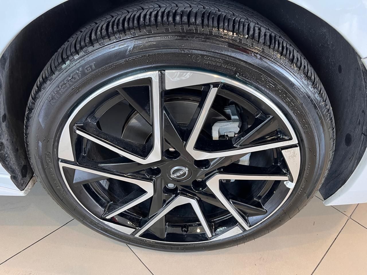 2025 Nissan Sentra 2.0 SR Platinum At