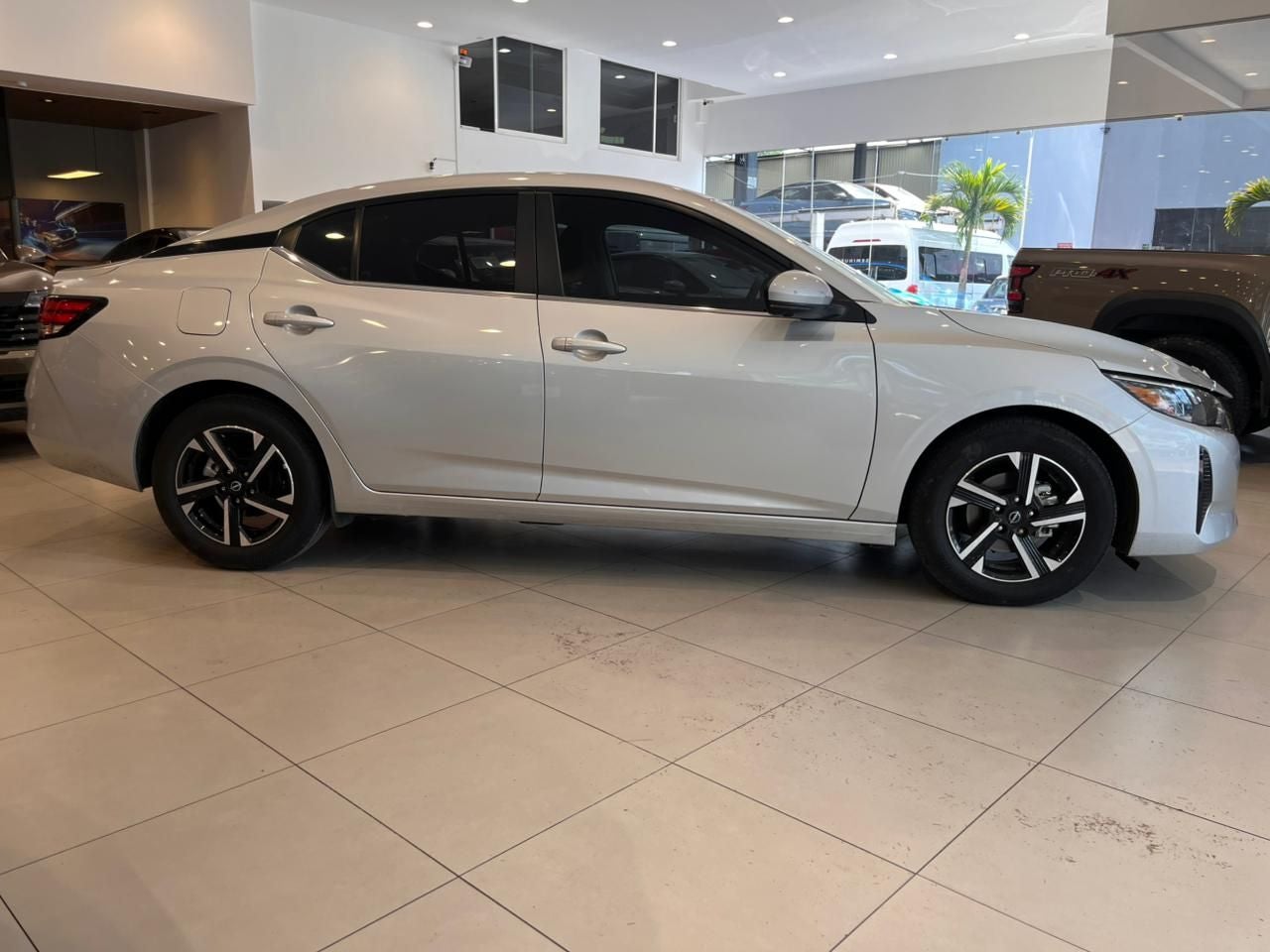 2025 Nissan Sentra 2.0 Advance Mt