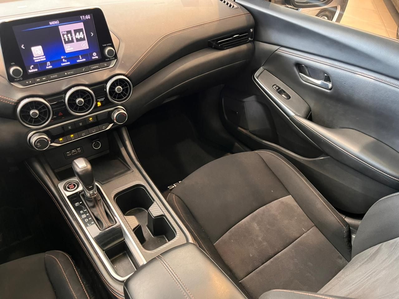 2023 Nissan Sentra 2.0 SR Bi-Tono At