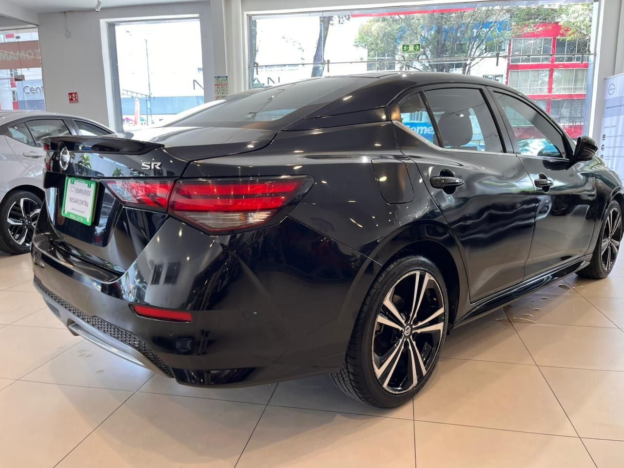 2023 Nissan Sentra 2.0 SR Bi-Tono At