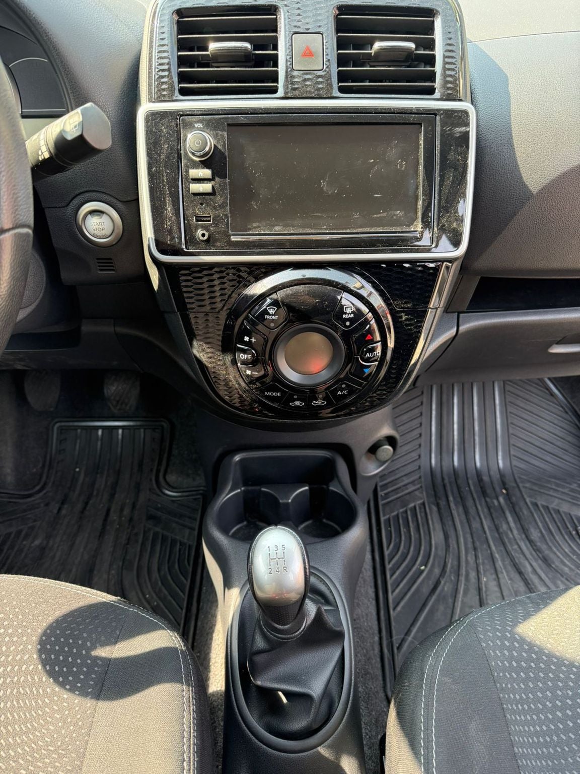 2022 Nissan March 1.6 Exclusive Mt