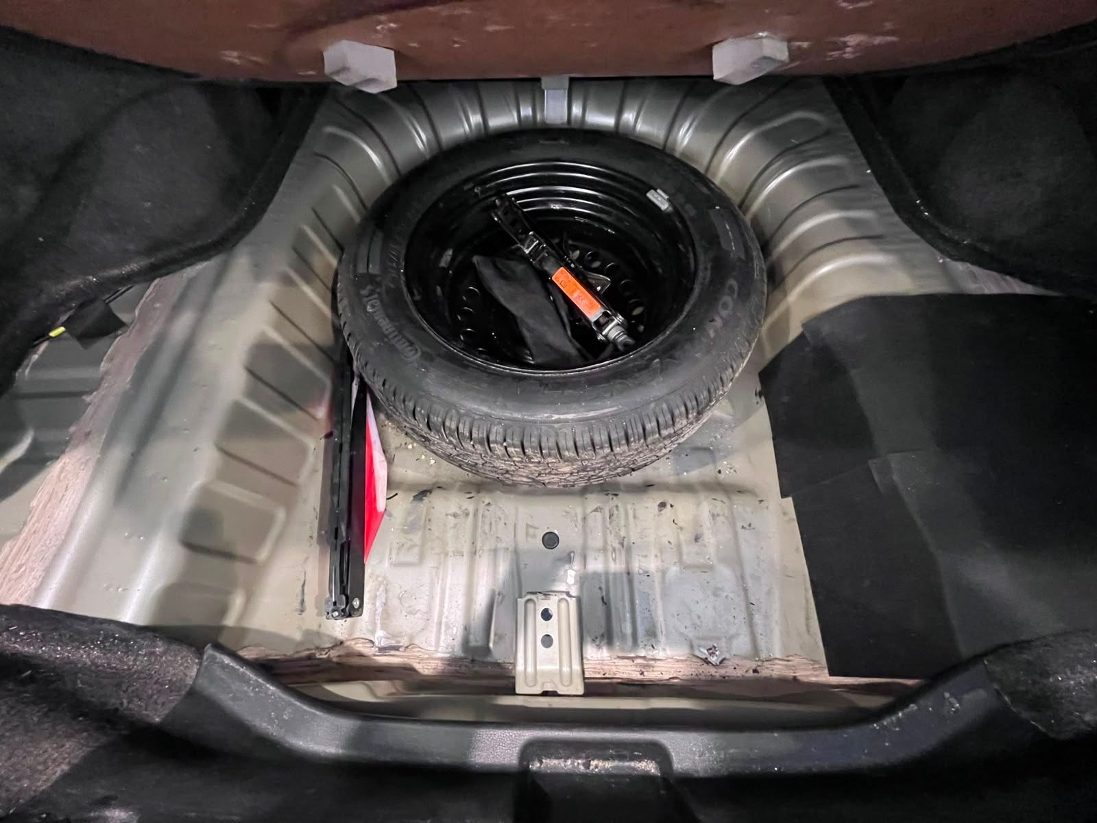 2023 Nissan V-Drive 1.6 A/C Mt