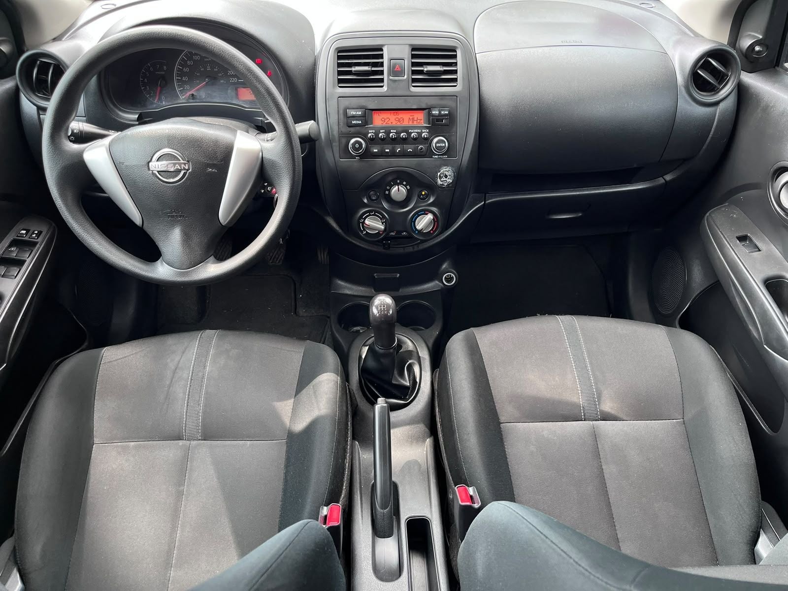2025 Nissan V-Drive 1.6 A/C Mt