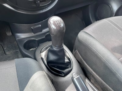 2025 Nissan V-Drive 1.6 A/C Mt