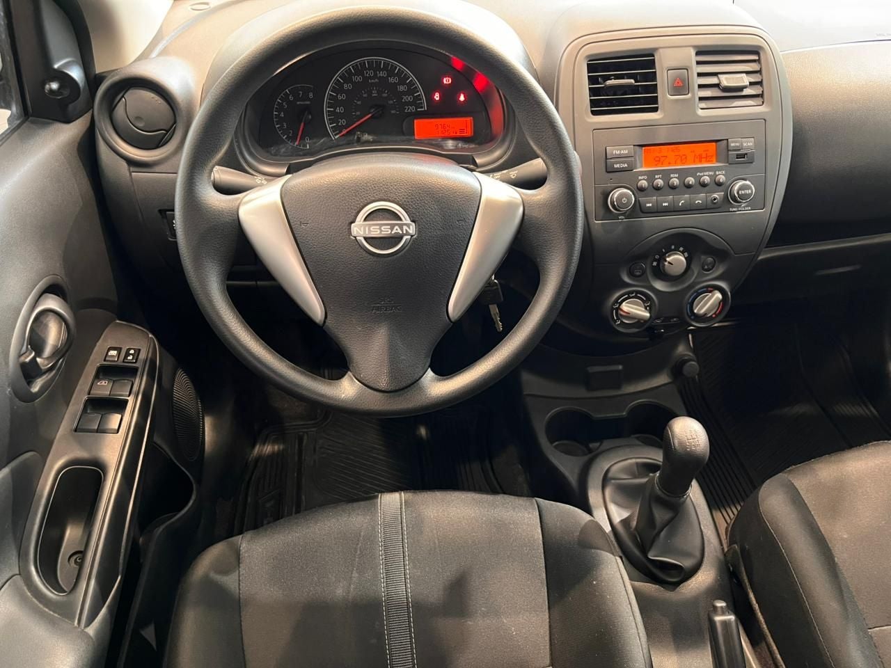 2024 Nissan V-Drive 1.6 A/C Mt