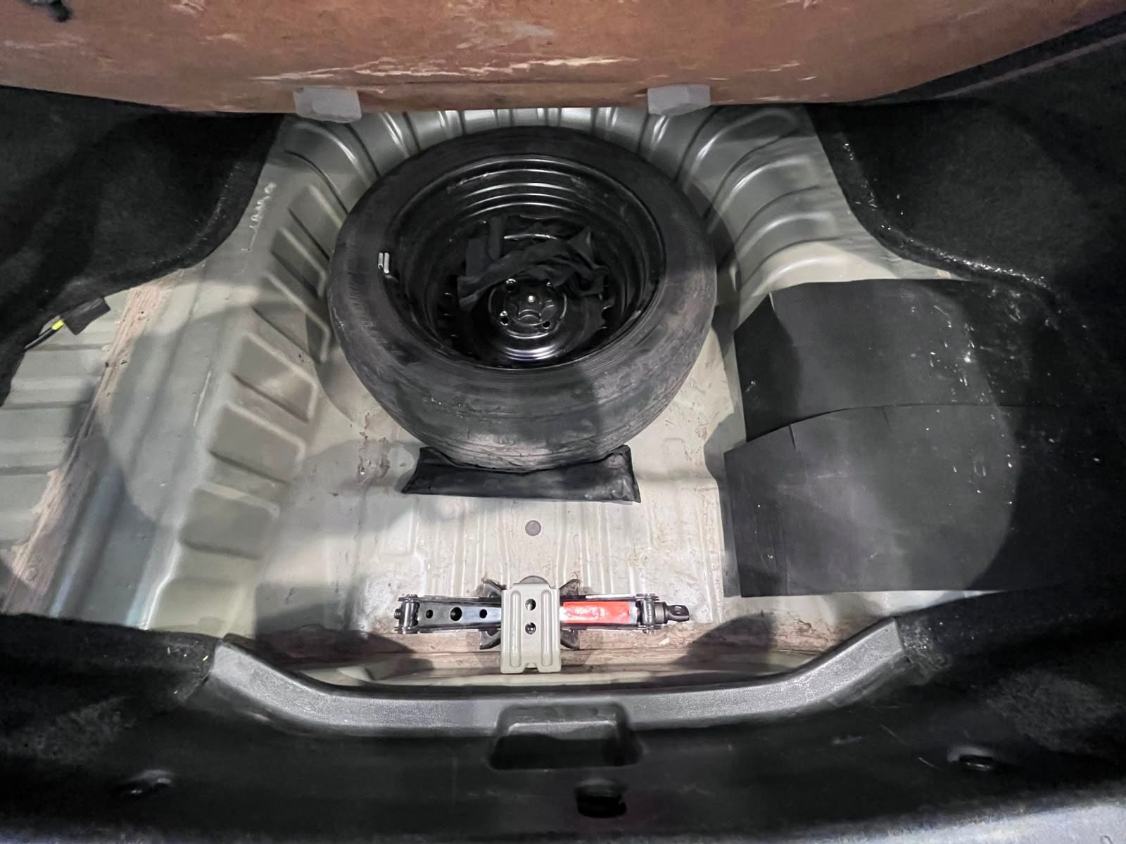 2023 Nissan V-Drive 1.6 A/C Mt