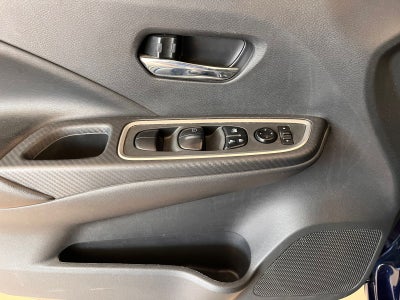 2022 Nissan Versa 1.6 Platinum Piel At