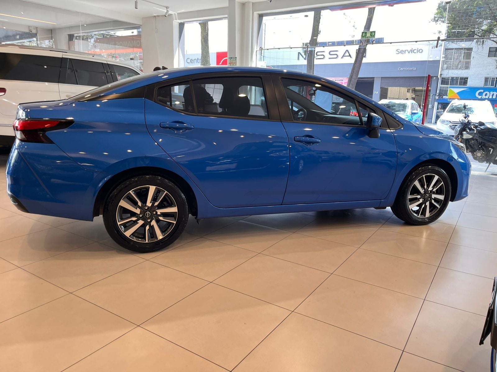 2025 Nissan Versa 1.6 Advance At