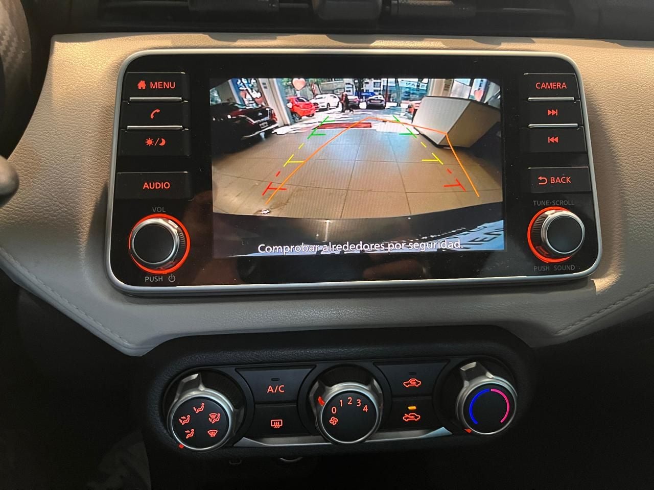 2020 Nissan Versa 1.6 Advance Mt