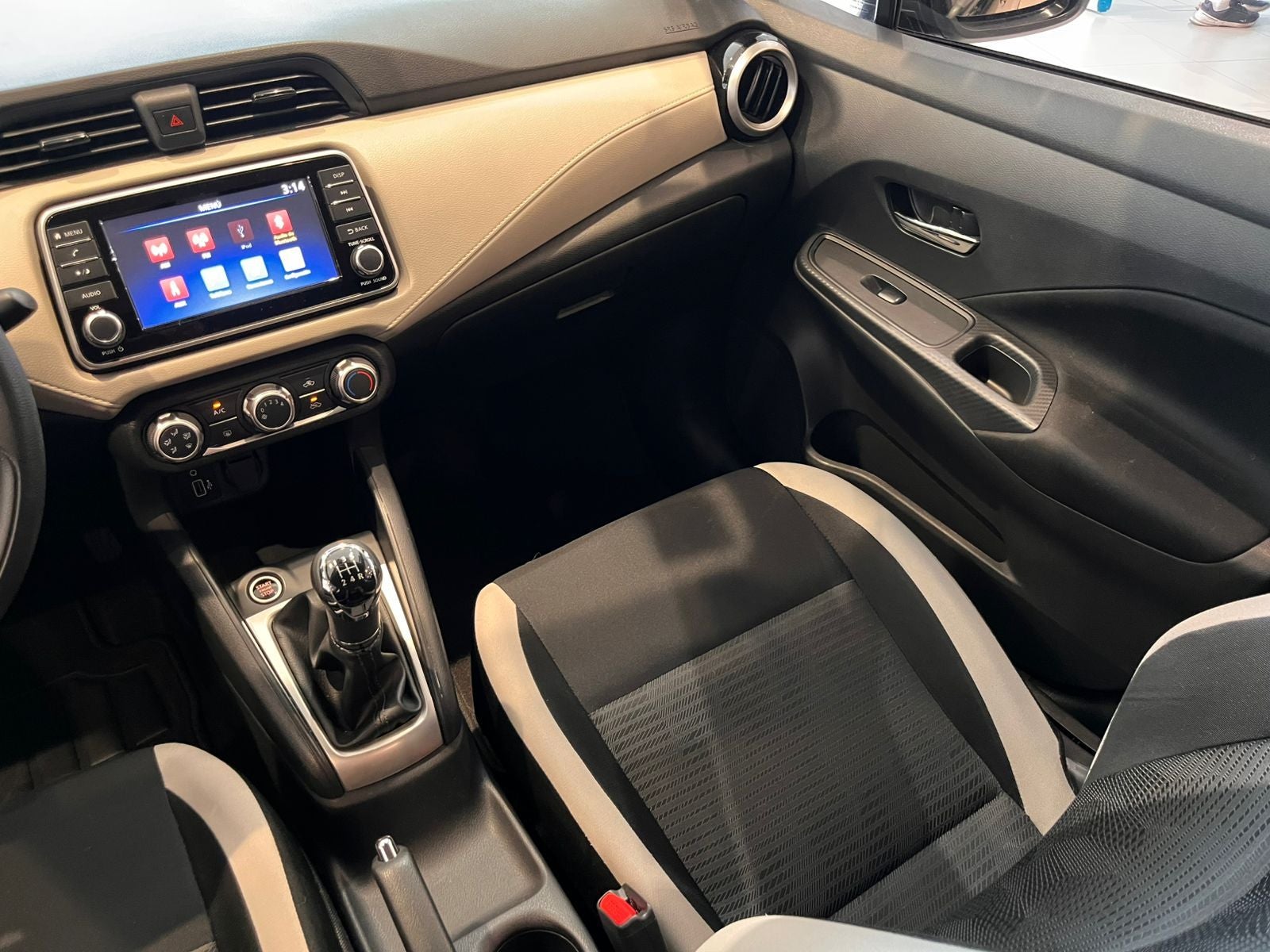 2021 Nissan Versa 1.6 Advance Mt
