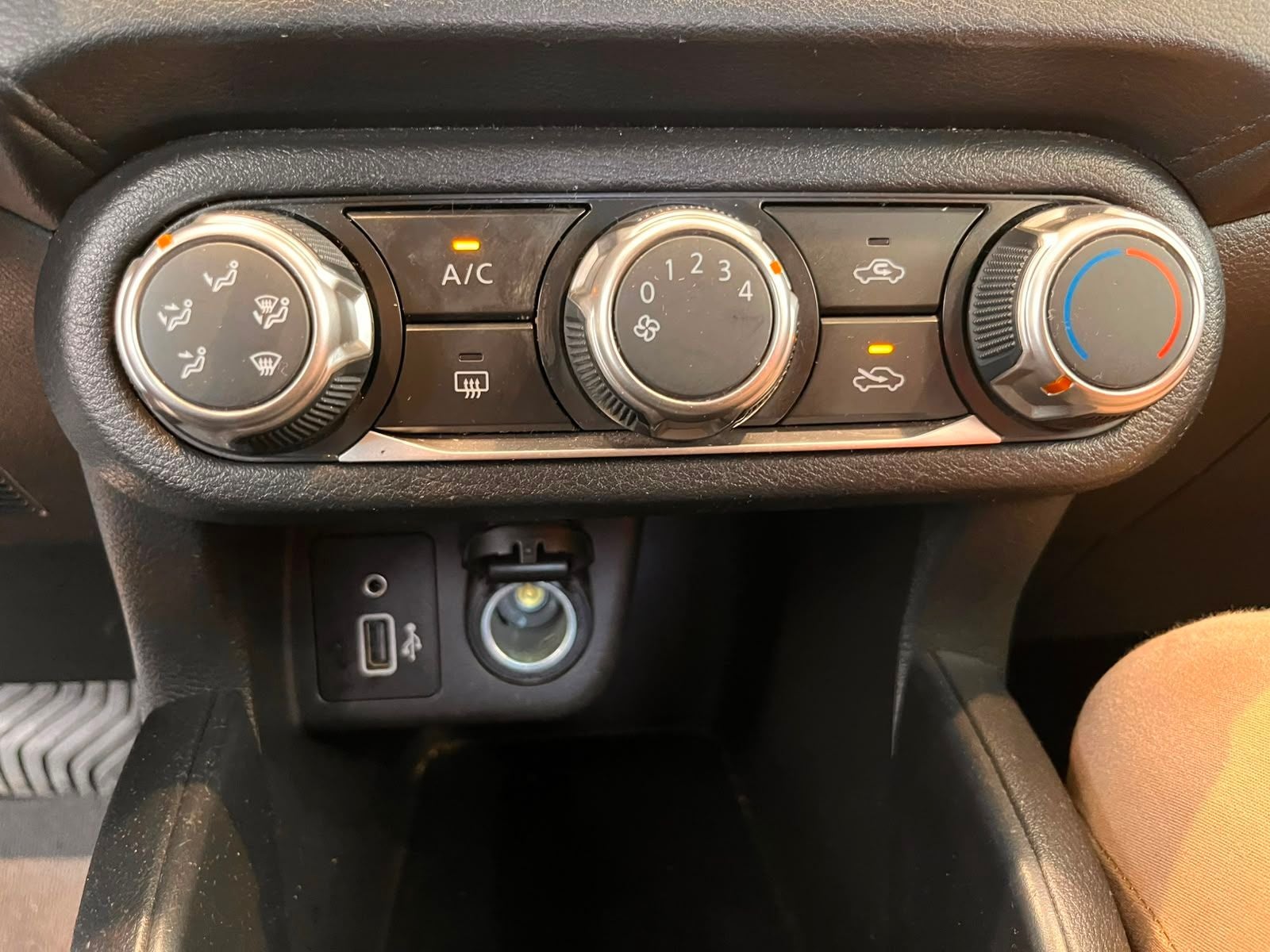 2024 Nissan Versa 1.6 Sense At