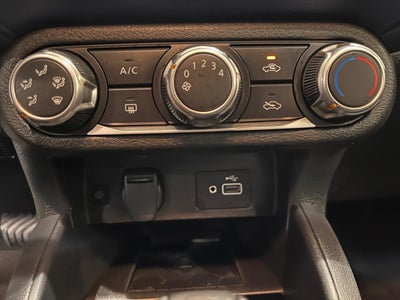 2024 Nissan Versa 1.6 Advance At