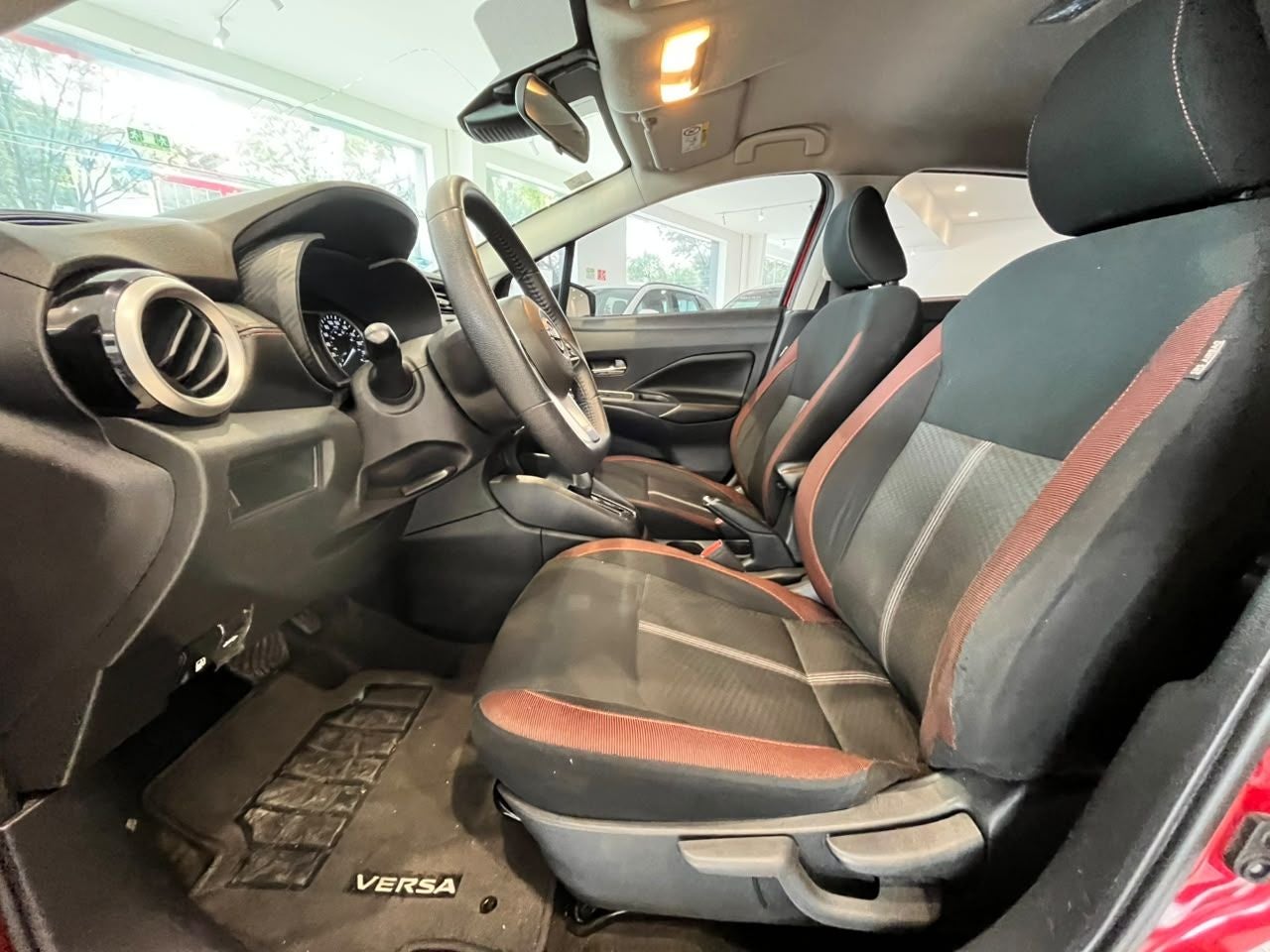 2024 Nissan Versa 1.6 SR At