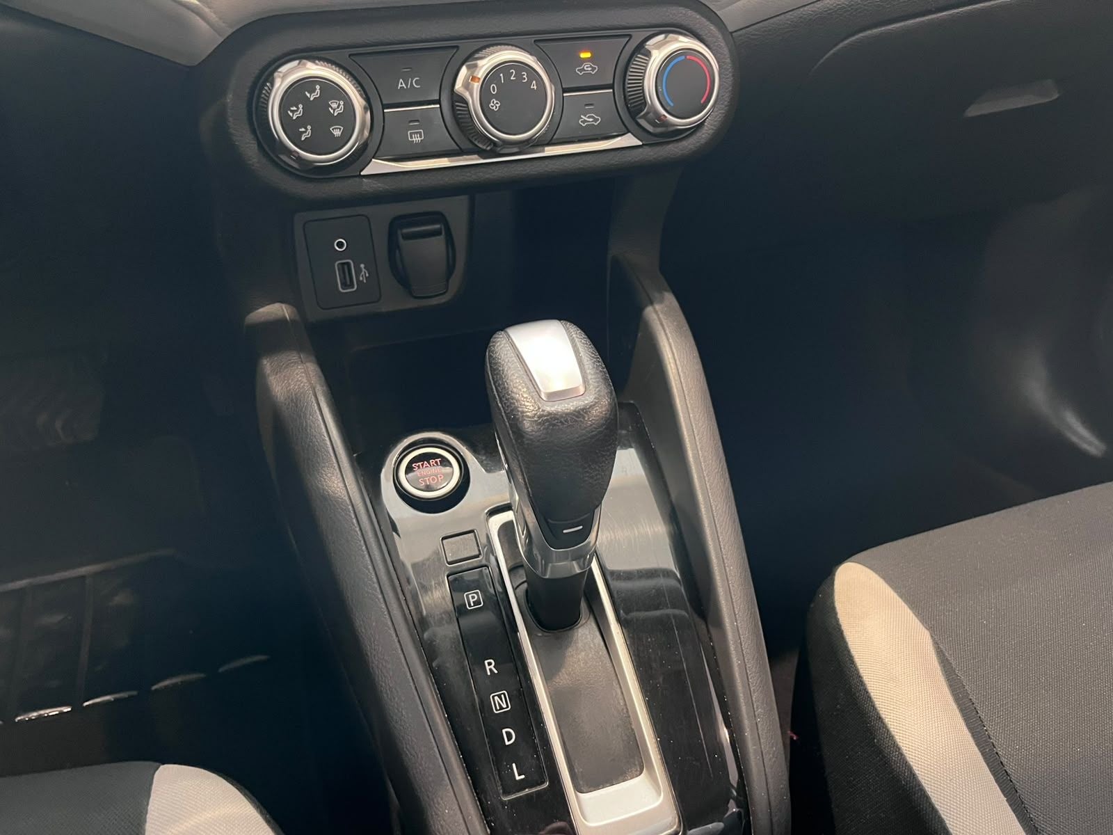 2020 Nissan Versa 1.6 Advance At
