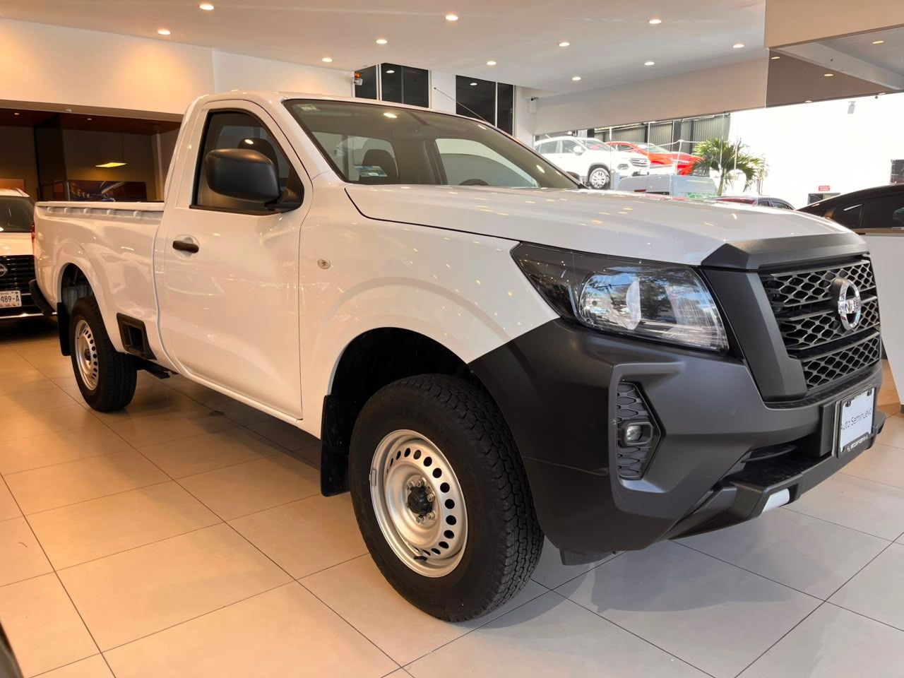 2022 Nissan NP300 2.5 Dh Aa Paq. De Seguridad Mt