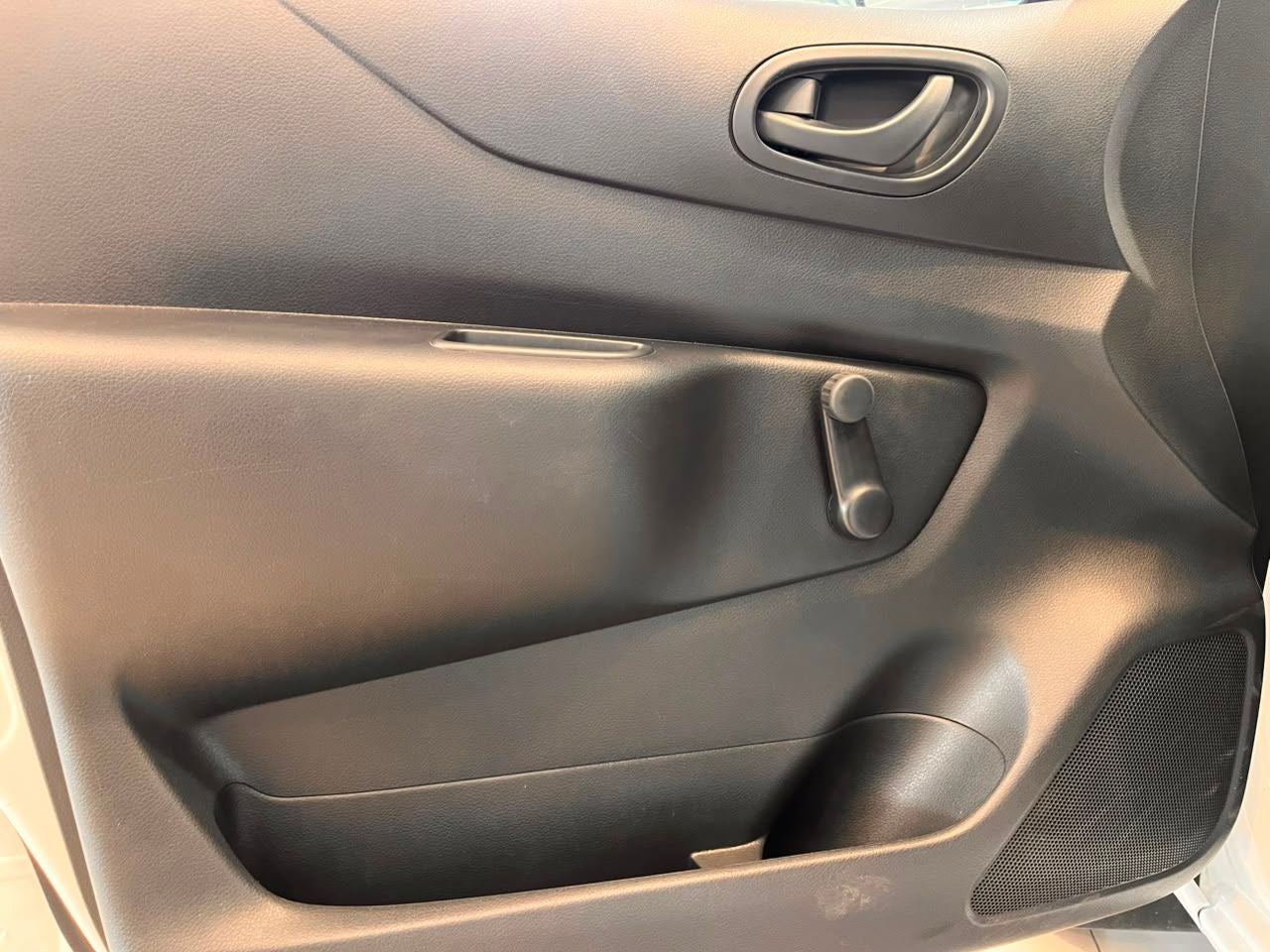 2022 Nissan NP300 2.5 Dh Aa Paq. De Seguridad Mt