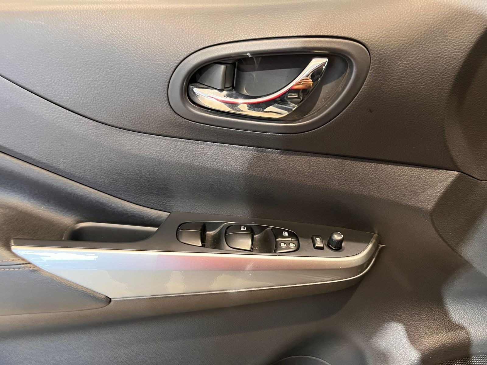 2025 Nissan Frontier 2.5 Doble Cabina LE Platinum At