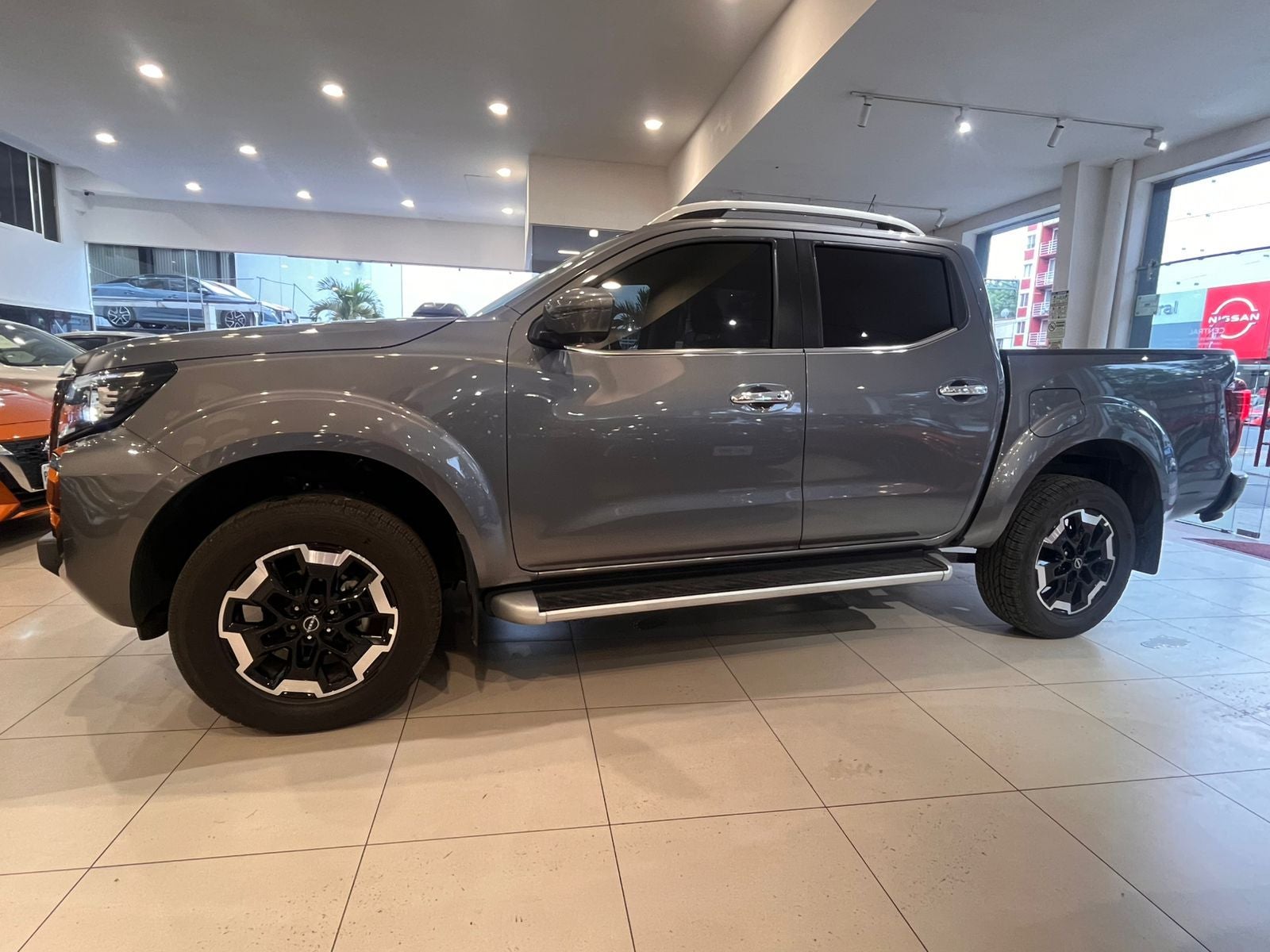 2025 Nissan Frontier 2.5 Doble Cabina LE Platinum At