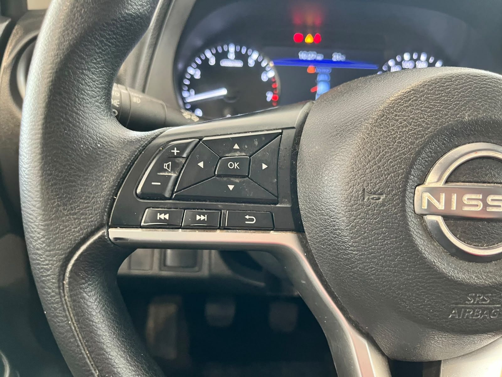 2025 Nissan Frontier 2.5 LE Mt