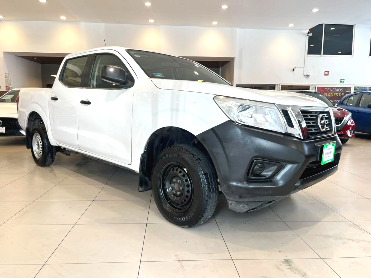 2017 Nissan NP300 2.4 Doble Cabina Se Aa Pack Seg Mt