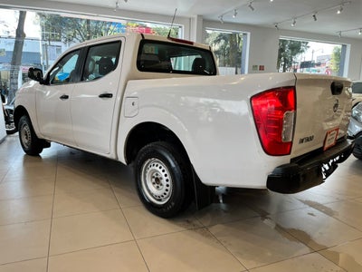 2017 Nissan NP300 2.4 Doble Cabina Se Aa Pack Seg Mt