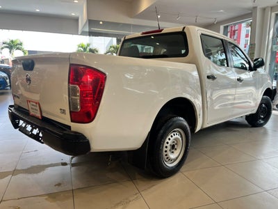 2017 Nissan NP300 2.4 Doble Cabina Se Aa Pack Seg Mt