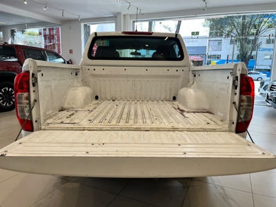 2017 Nissan NP300 2.4 Doble Cabina Se Aa Pack Seg Mt
