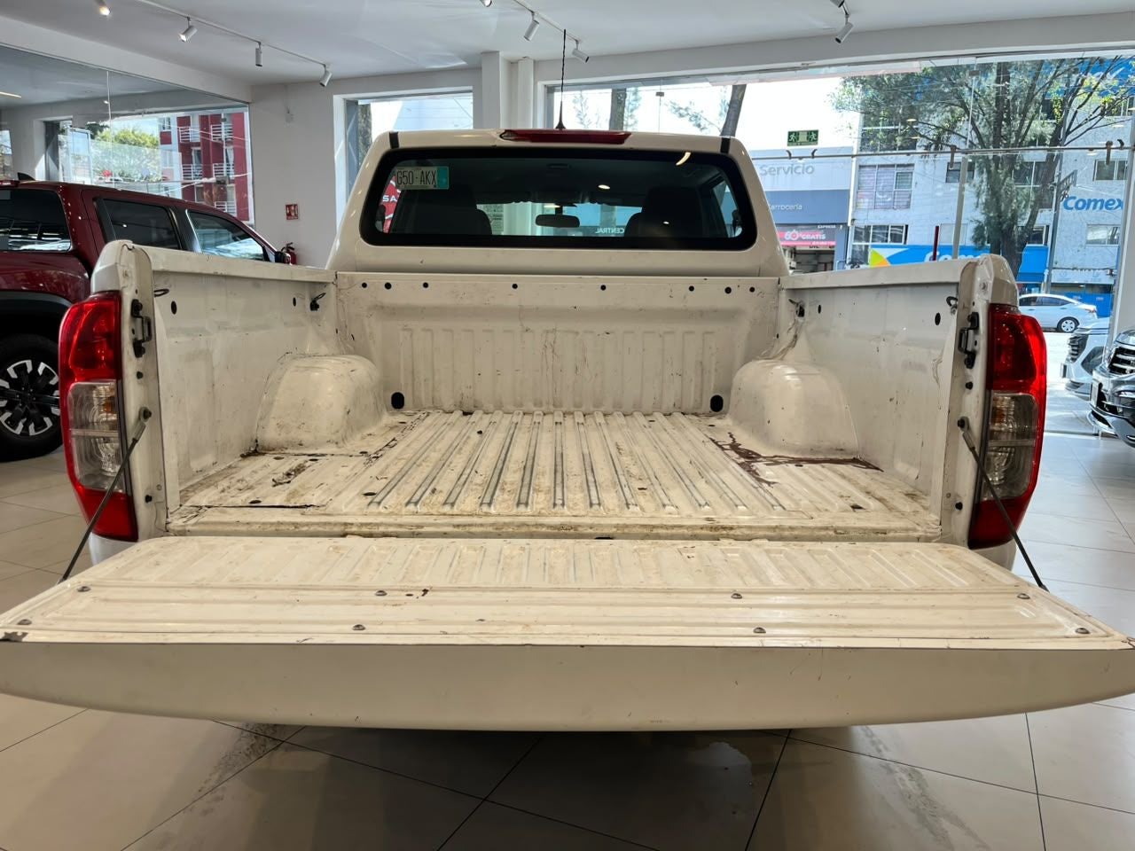 2017 Nissan NP300 2.4 Doble Cabina Se Aa Pack Seg Mt