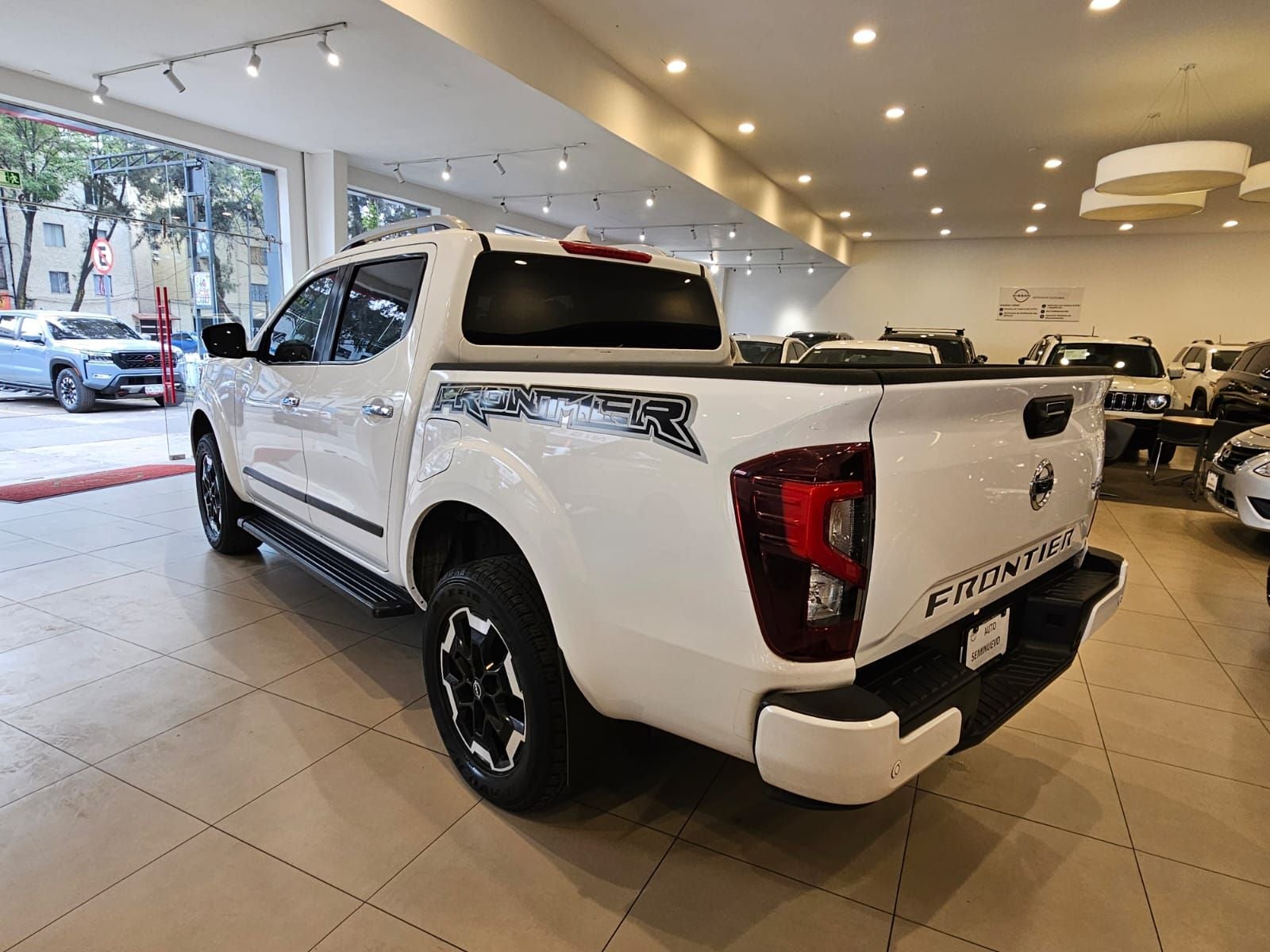 2021 Nissan Frontier 2.5 Le Platinum At