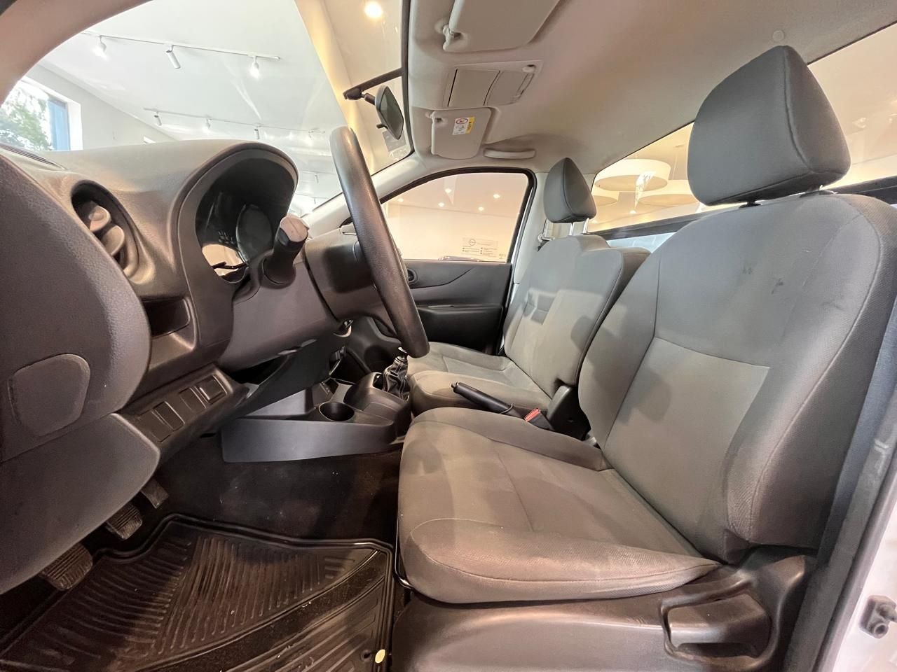 2023 Nissan NP300 2.5 Chasis AC Mt