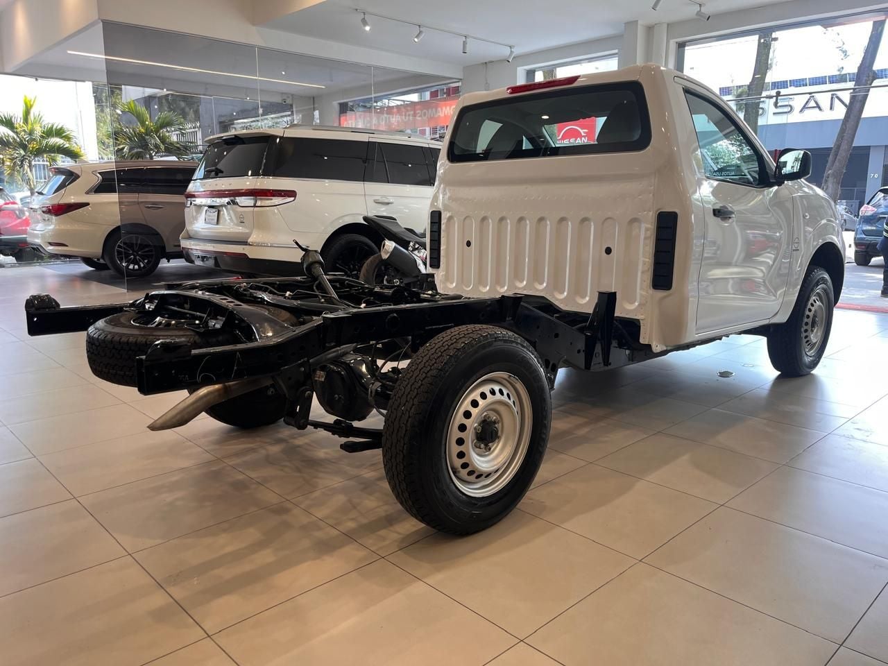 2023 Nissan NP300 2.5 Chasis AC Mt