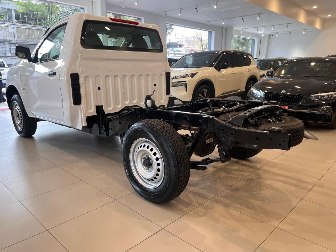 2023 Nissan NP300 2.5 Chasis AC Mt