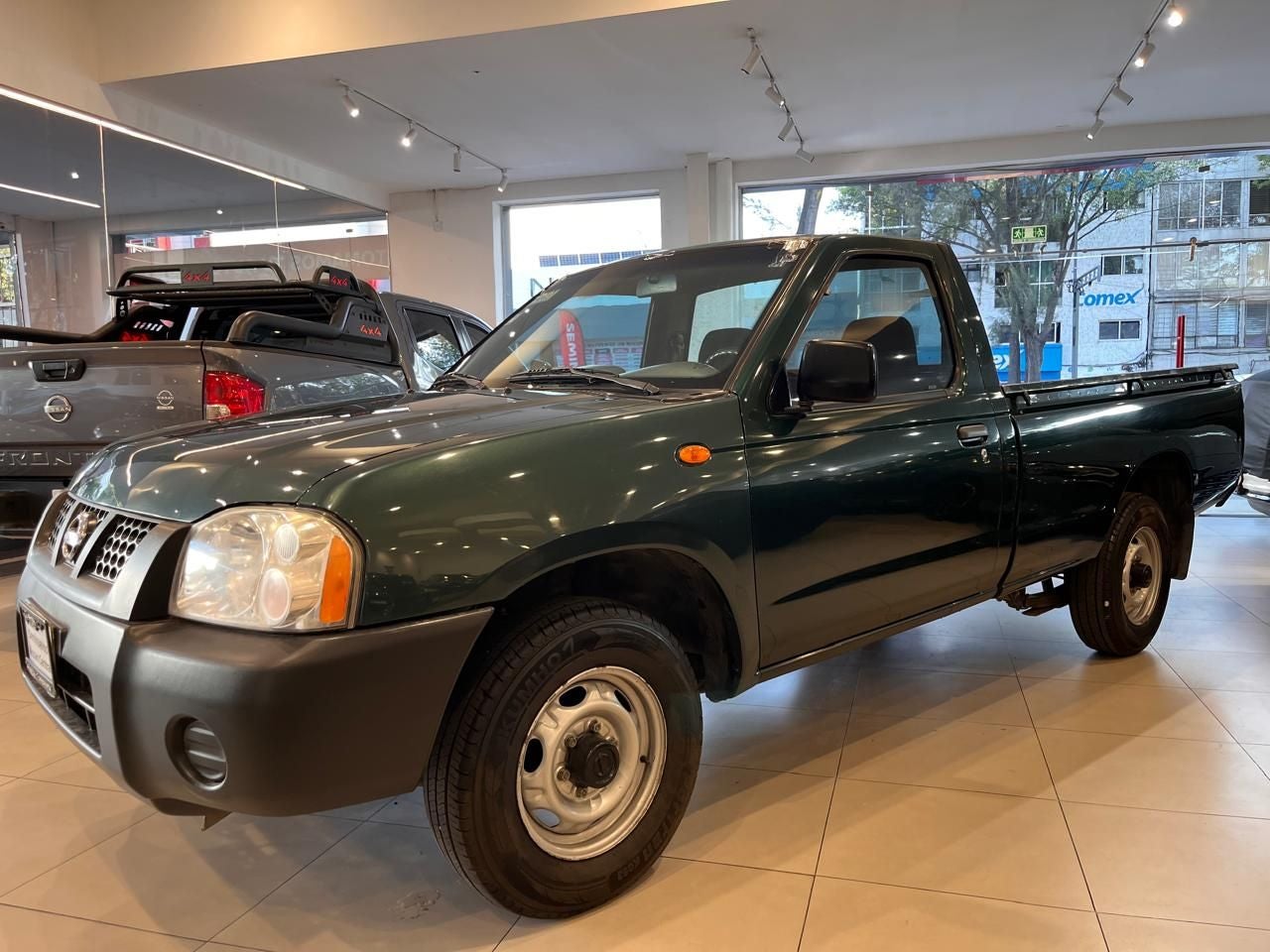 2013 Nissan NP300 2.4 Pick-up Dh Mt