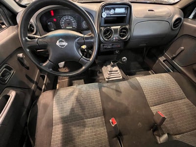 2013 Nissan NP300 2.4 Pick-up Dh Mt