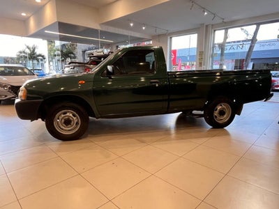 2013 Nissan NP300 2.4 Pick-up Dh Mt