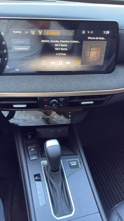 2025 Nissan Kicks 2.0 Platinum At