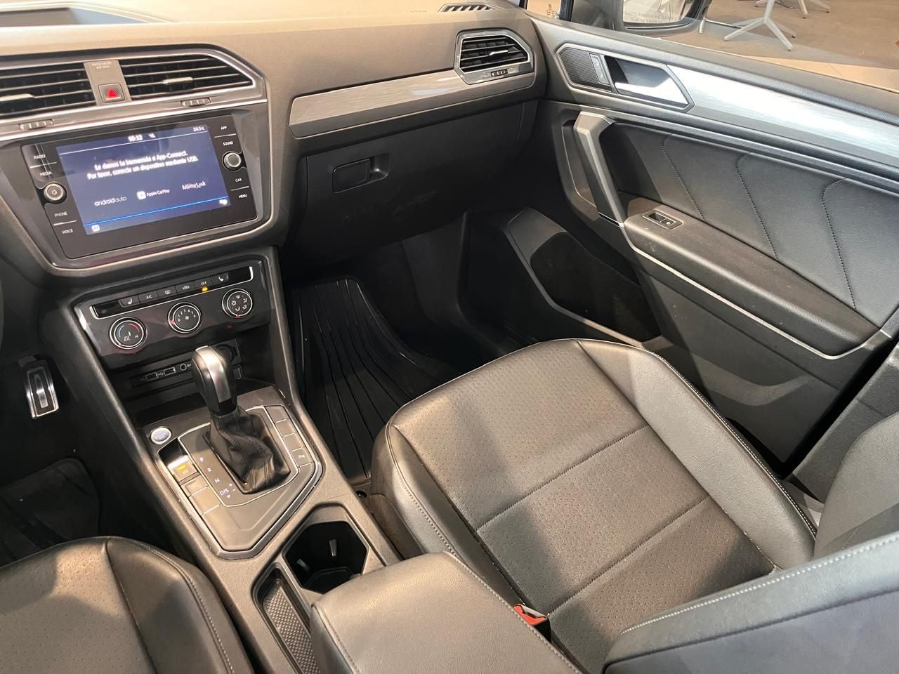 2020 Volkswagen Tiguan 1.4 Comfortline 7p At piel