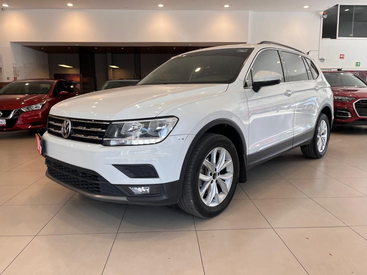 2020 Volkswagen Tiguan 1.4 Comfortline 7p At piel