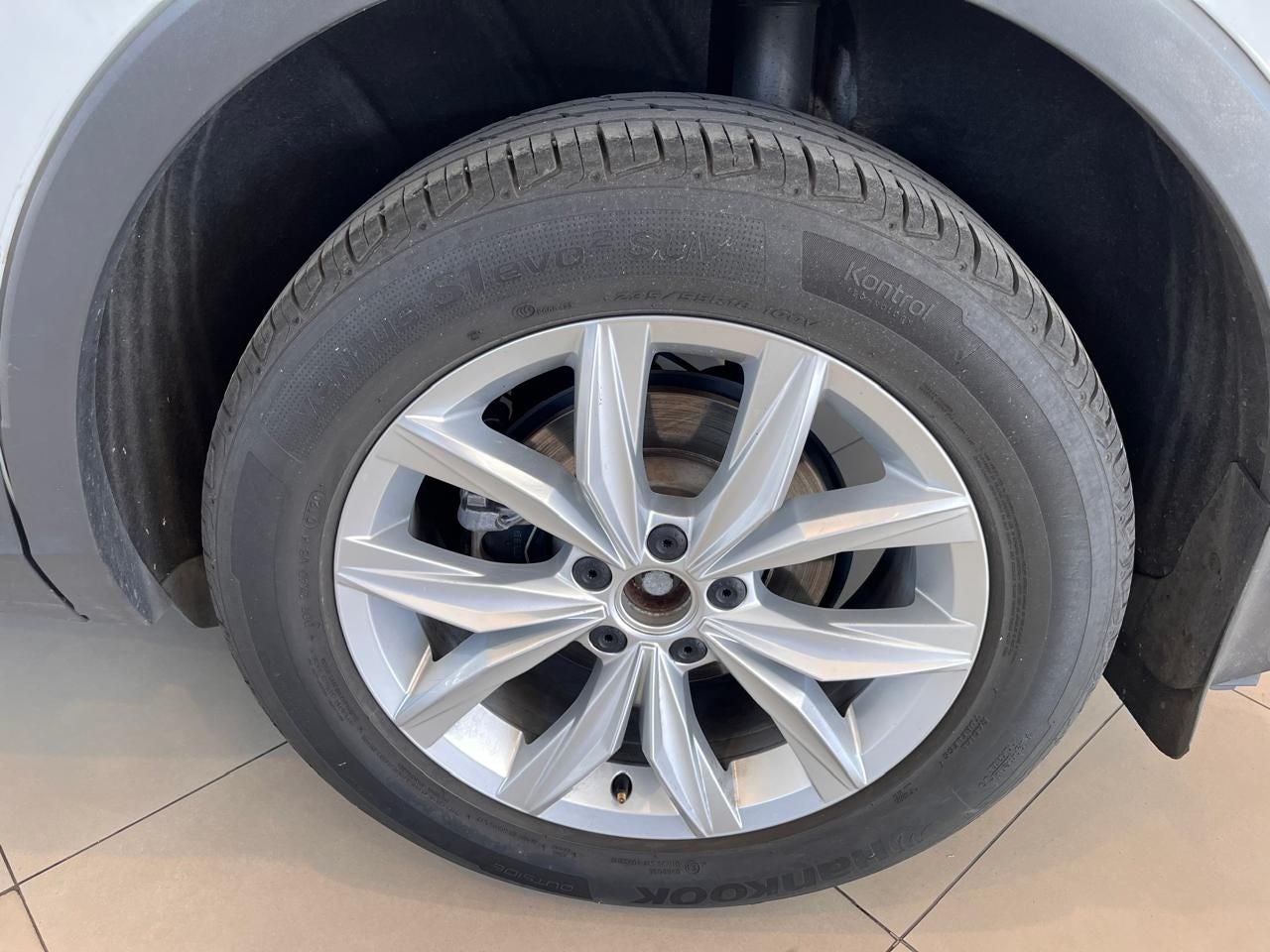 2020 Volkswagen Tiguan 1.4 Comfortline 7p At piel